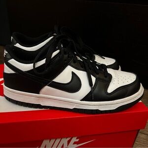 Nike dunks “panda”